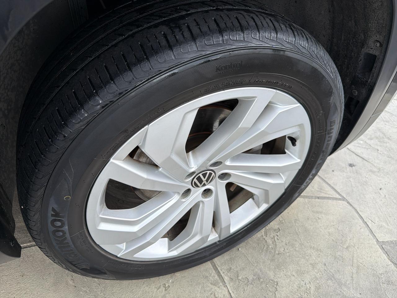 Volkswagen Atlas V6 SE w/Technology 2021