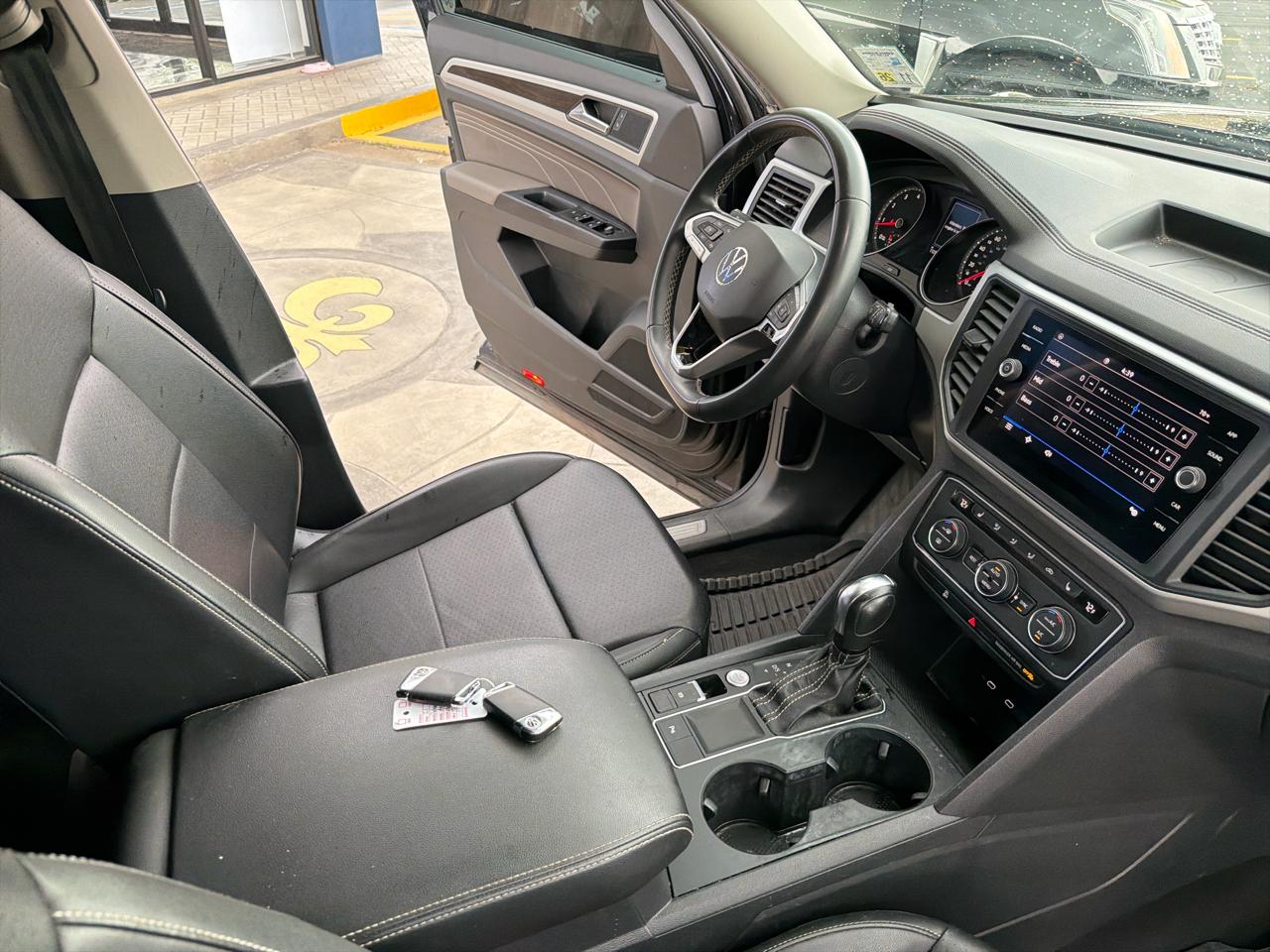 Volkswagen Atlas V6 SE w/Technology 2021