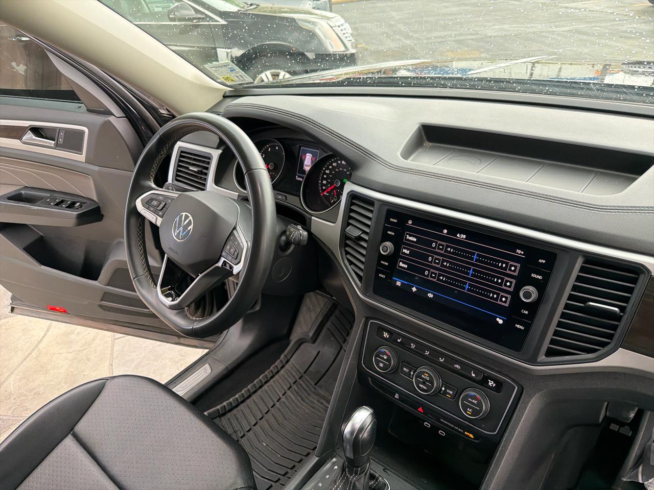 Volkswagen Atlas V6 SE w/Technology 2021