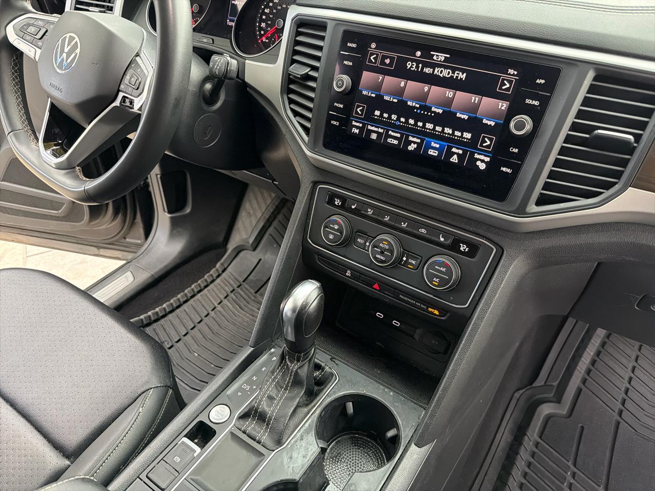 Volkswagen Atlas V6 SE w/Technology 2021