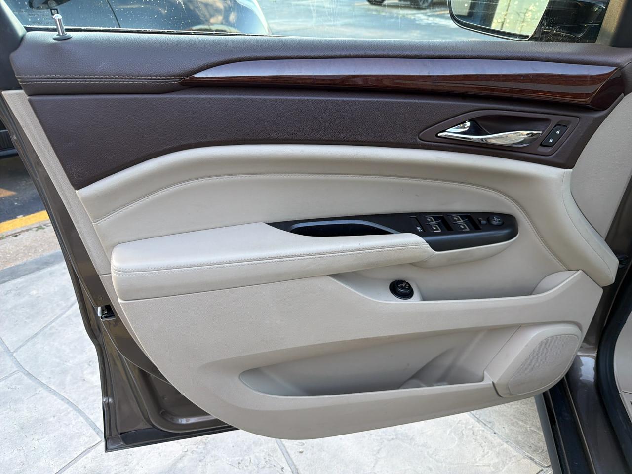 Cadillac SRX Luxury Collection FWD 2016