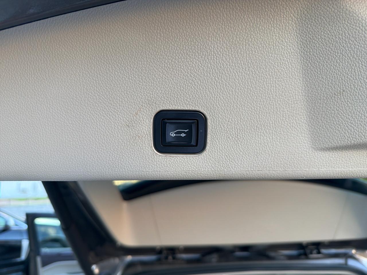 Cadillac SRX Luxury Collection FWD 2016