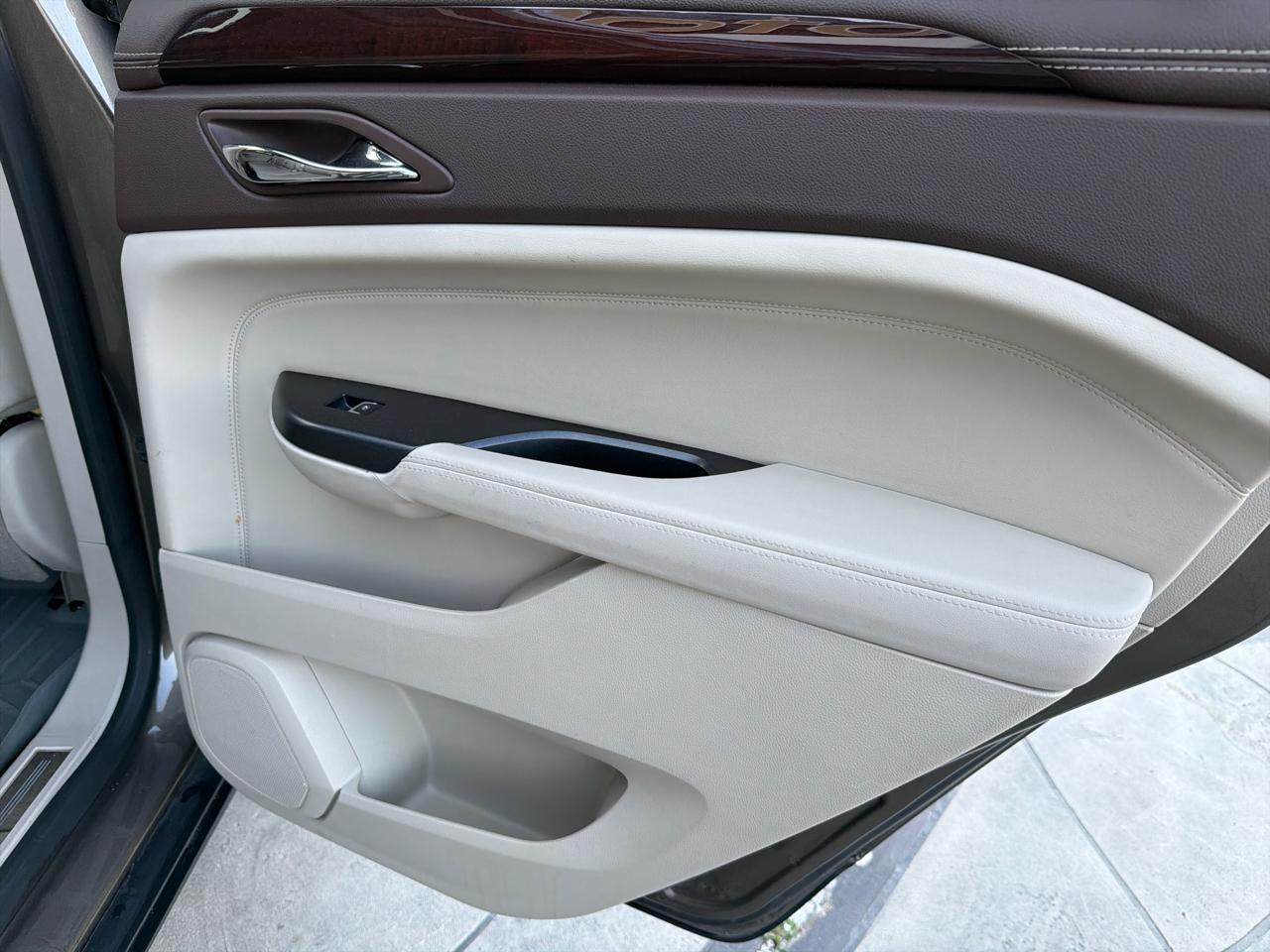 Cadillac SRX Luxury Collection FWD 2016
