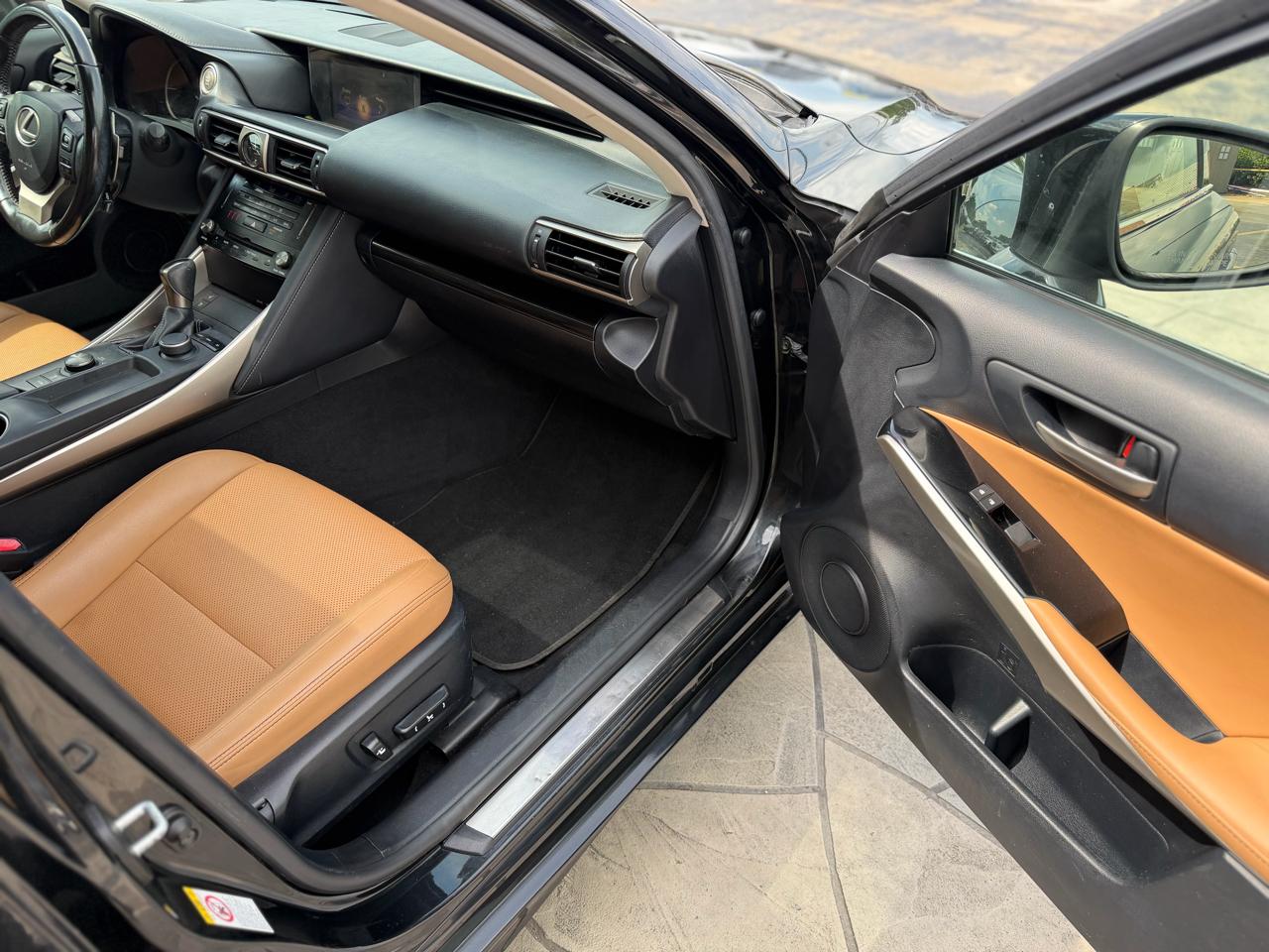 Lexus IS 200t 2017