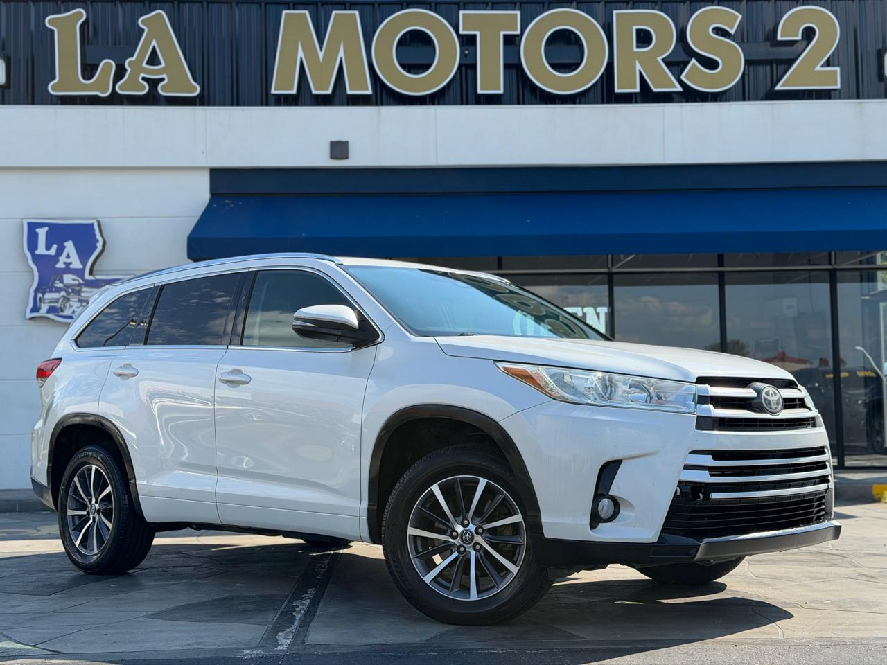 Toyota Highlander XLE 4D SUV FWD 2017