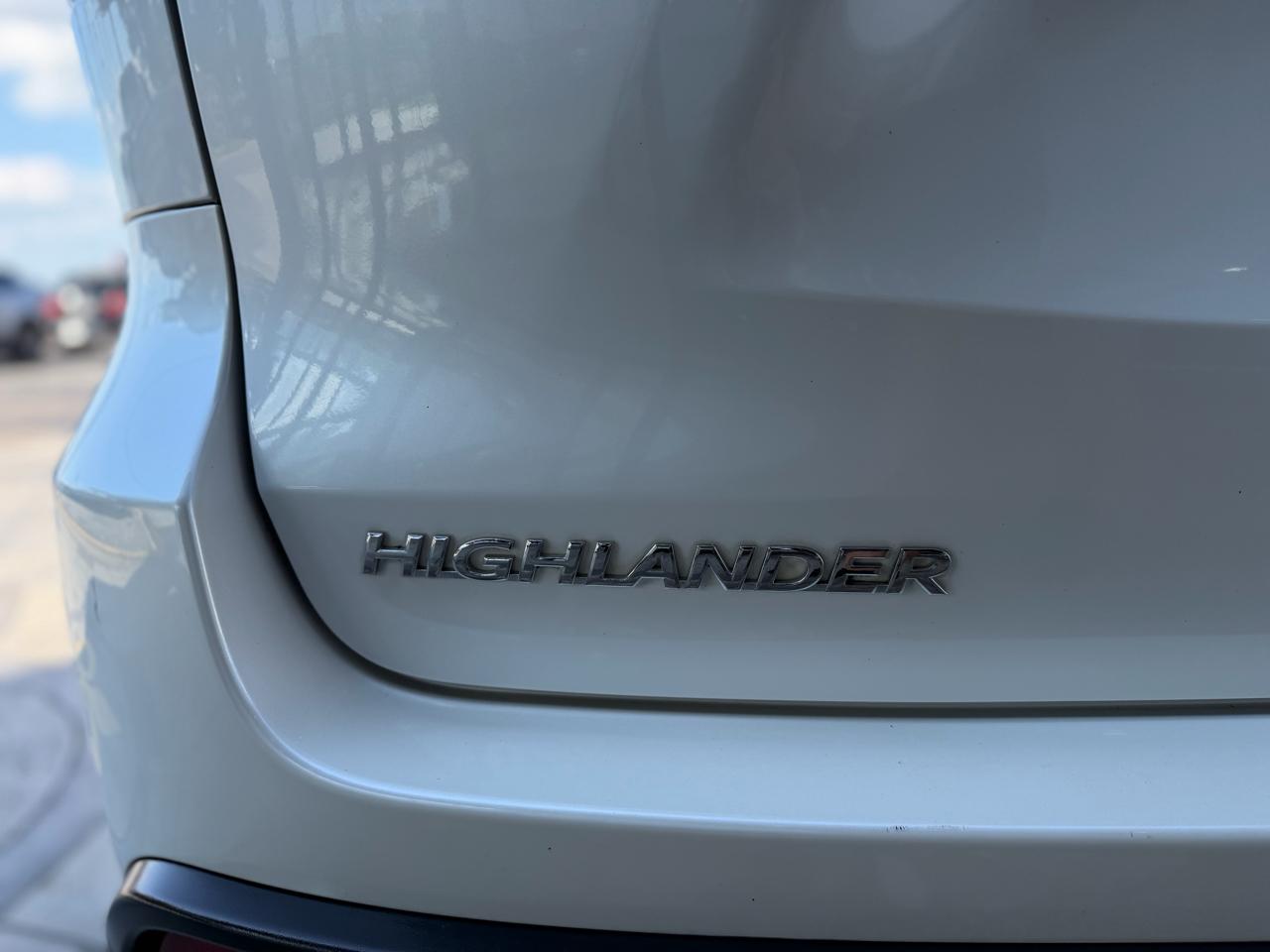 Toyota Highlander XLE 4D SUV FWD 2017