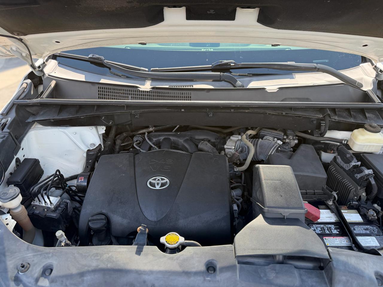 Toyota Highlander XLE 4D SUV FWD 2017