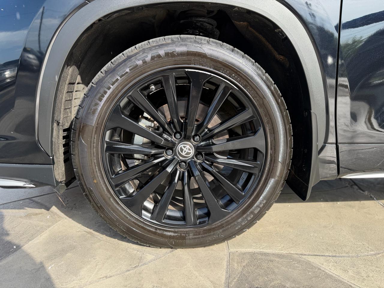 Toyota Highlander XSE 4D SUV FWD 2023