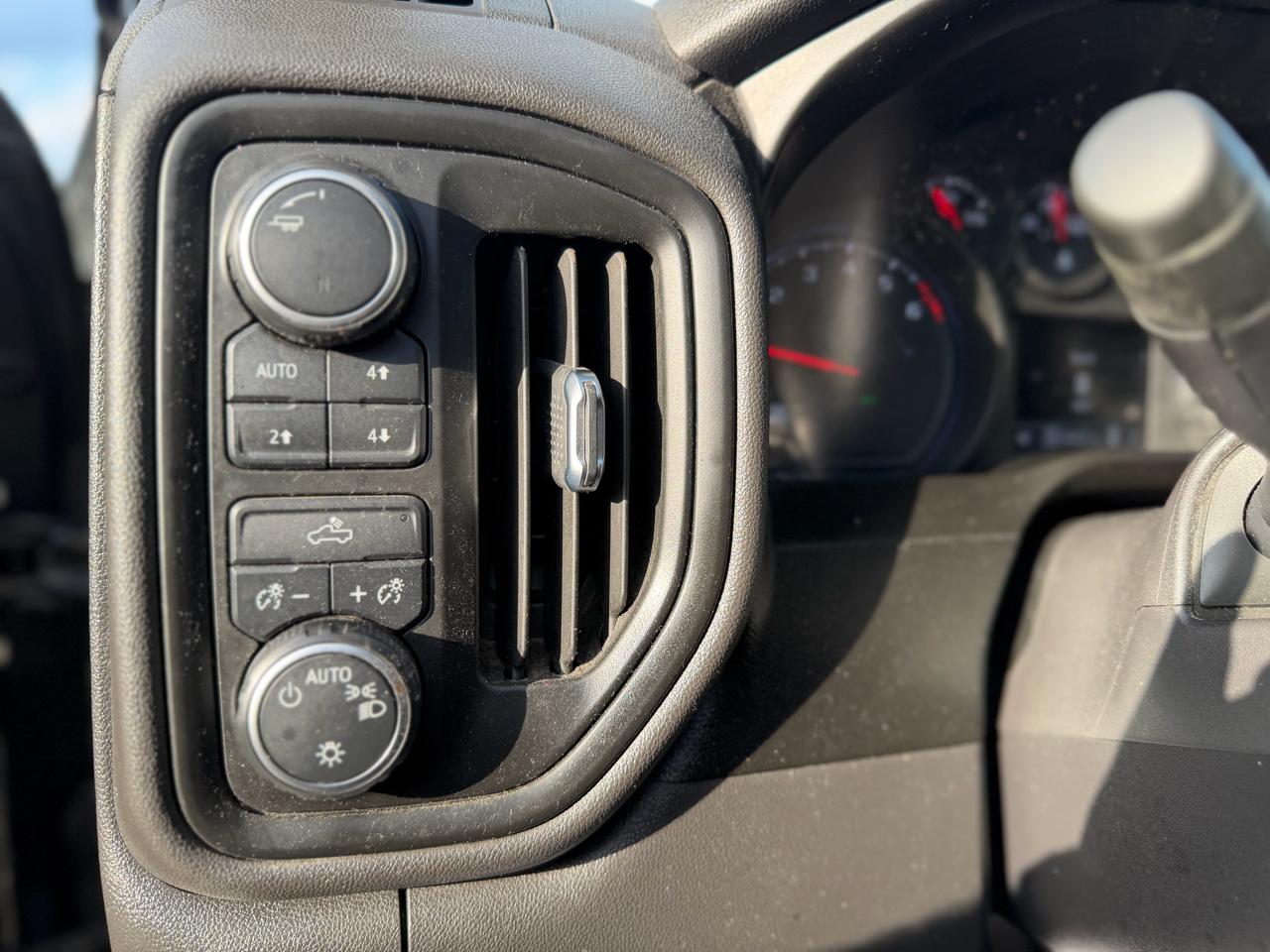 Chevrolet Silverado 1500 Custom Crew Cab 4WD LWB 2021