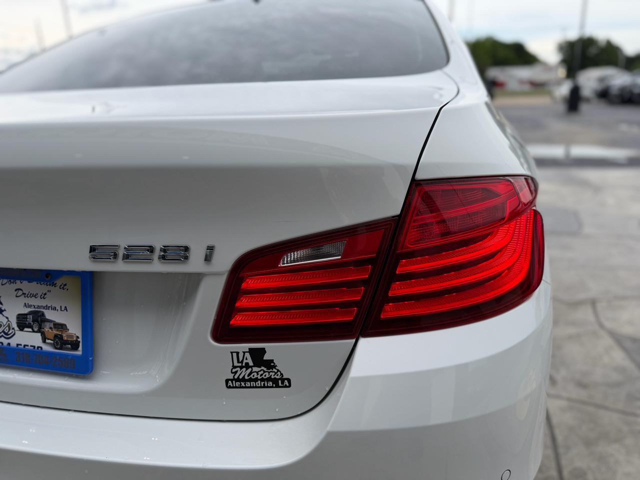 BMW 5-Series 528i 2015