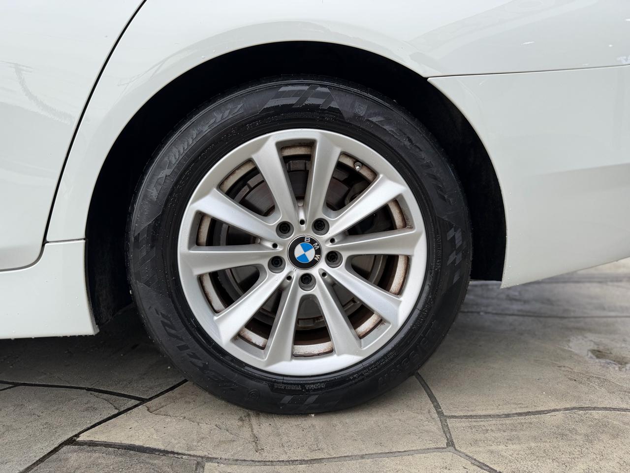 BMW 5-Series 528i 2015