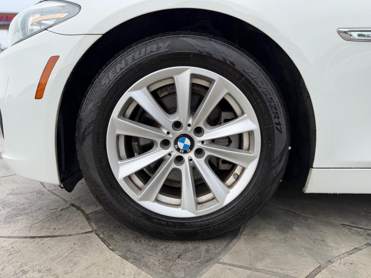 BMW 5-Series 528i 2015