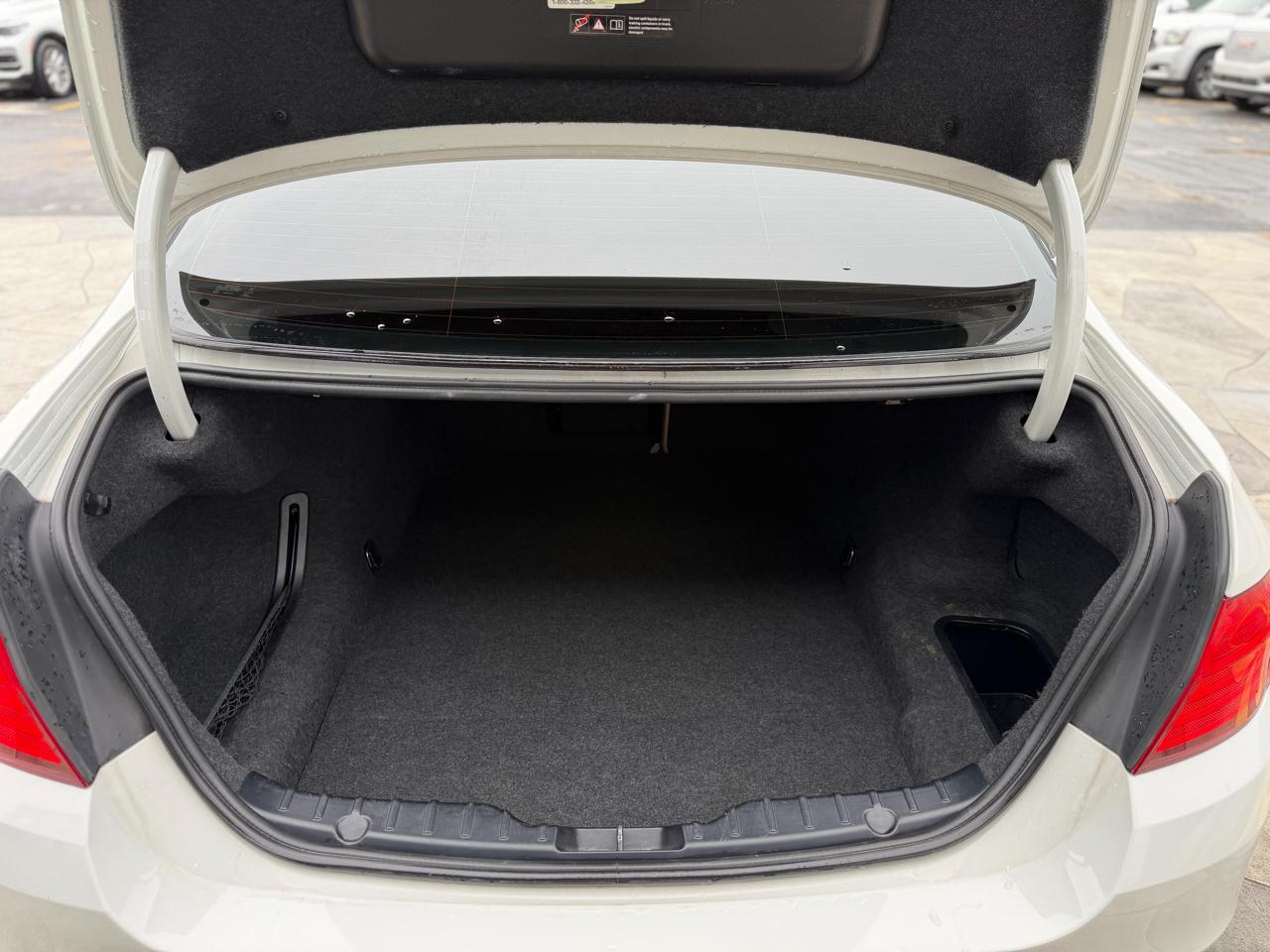 BMW 5-Series 528i 2015