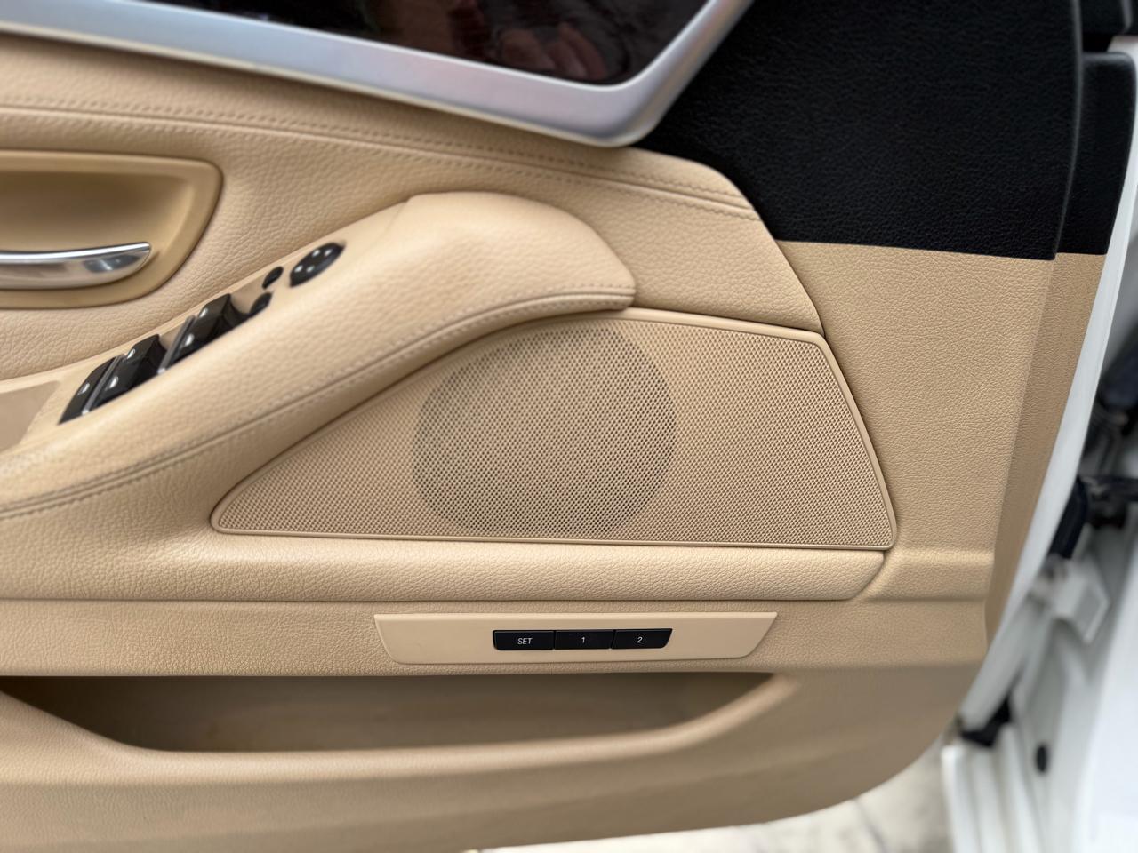 BMW 5-Series 528i 2015