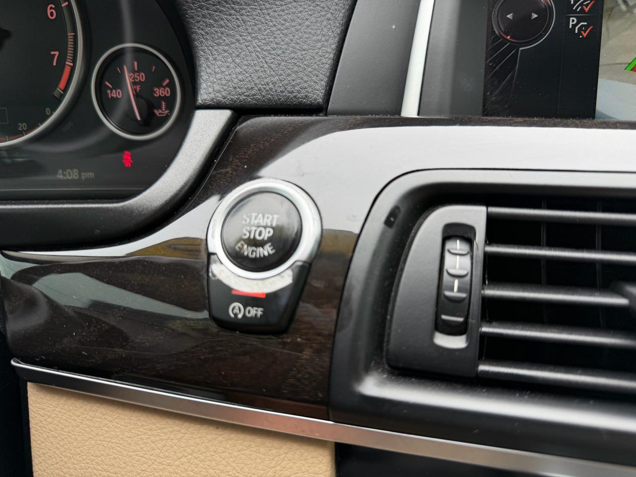 BMW 5-Series 528i 2015