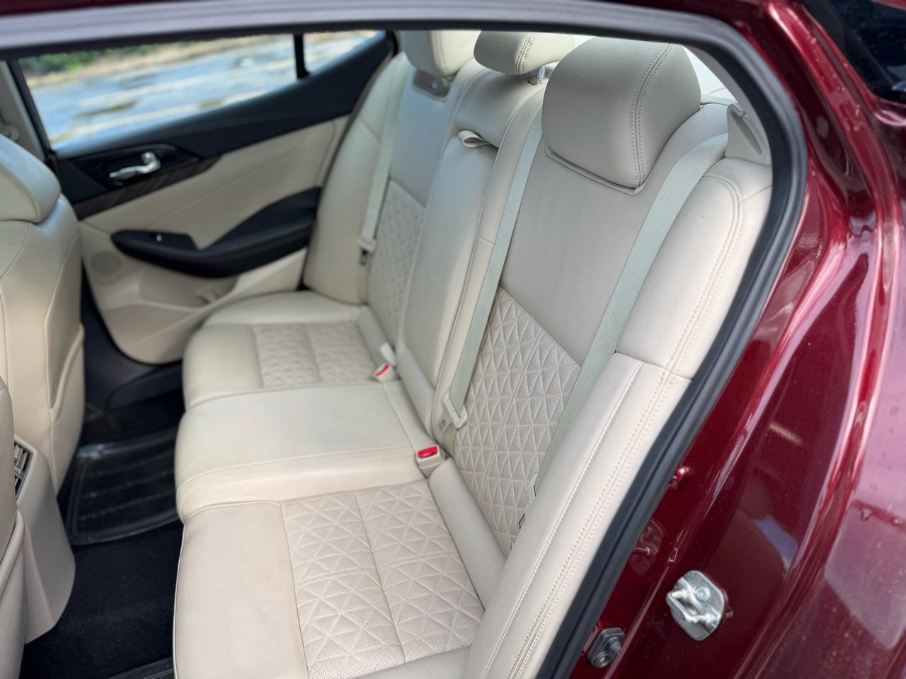 Nissan Maxima Platinum 3.5L 2017