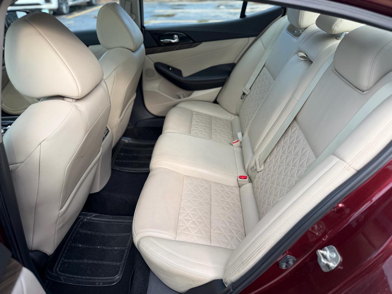 Nissan Maxima Platinum 3.5L 2017