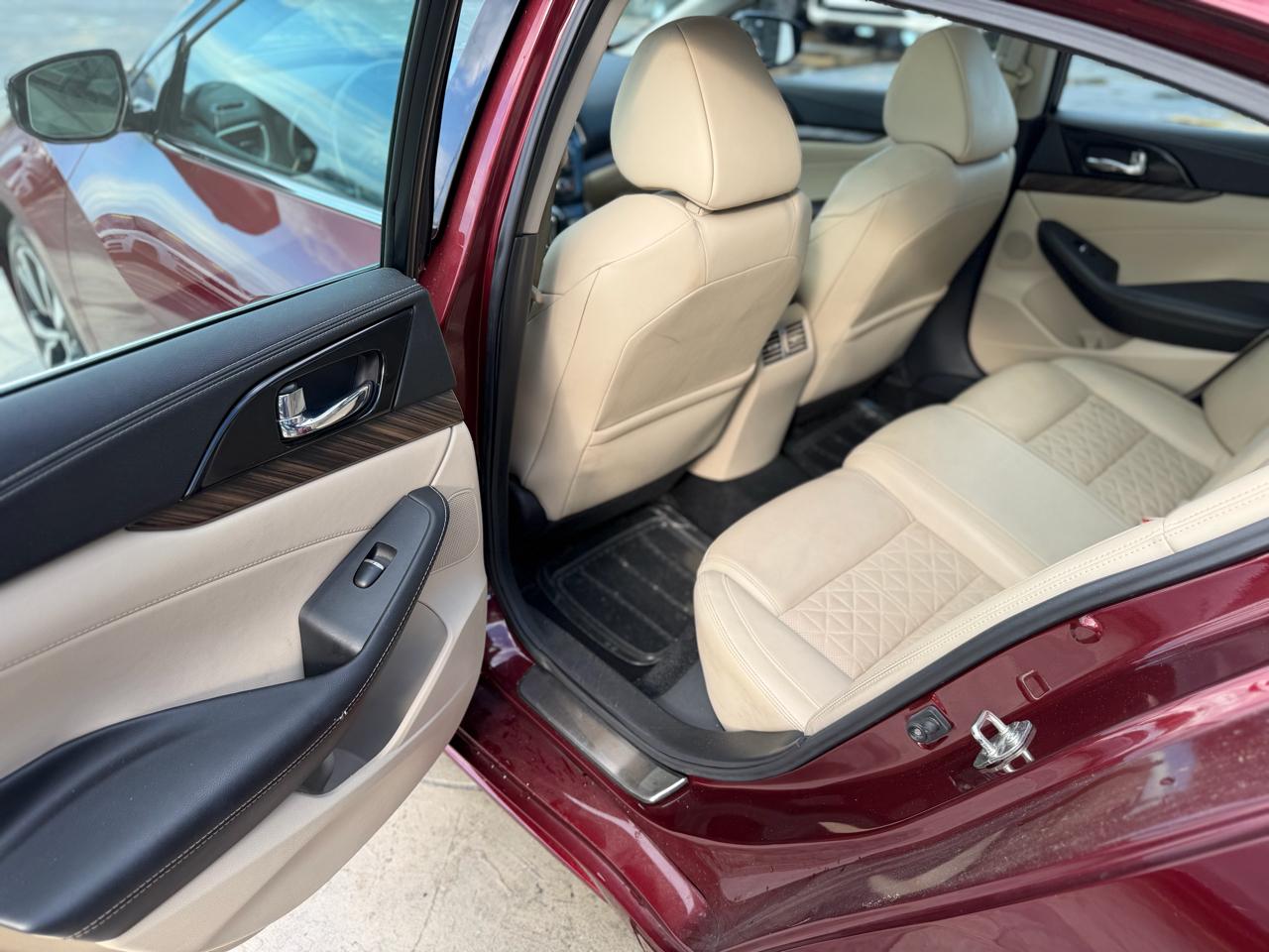 Nissan Maxima Platinum 3.5L 2017
