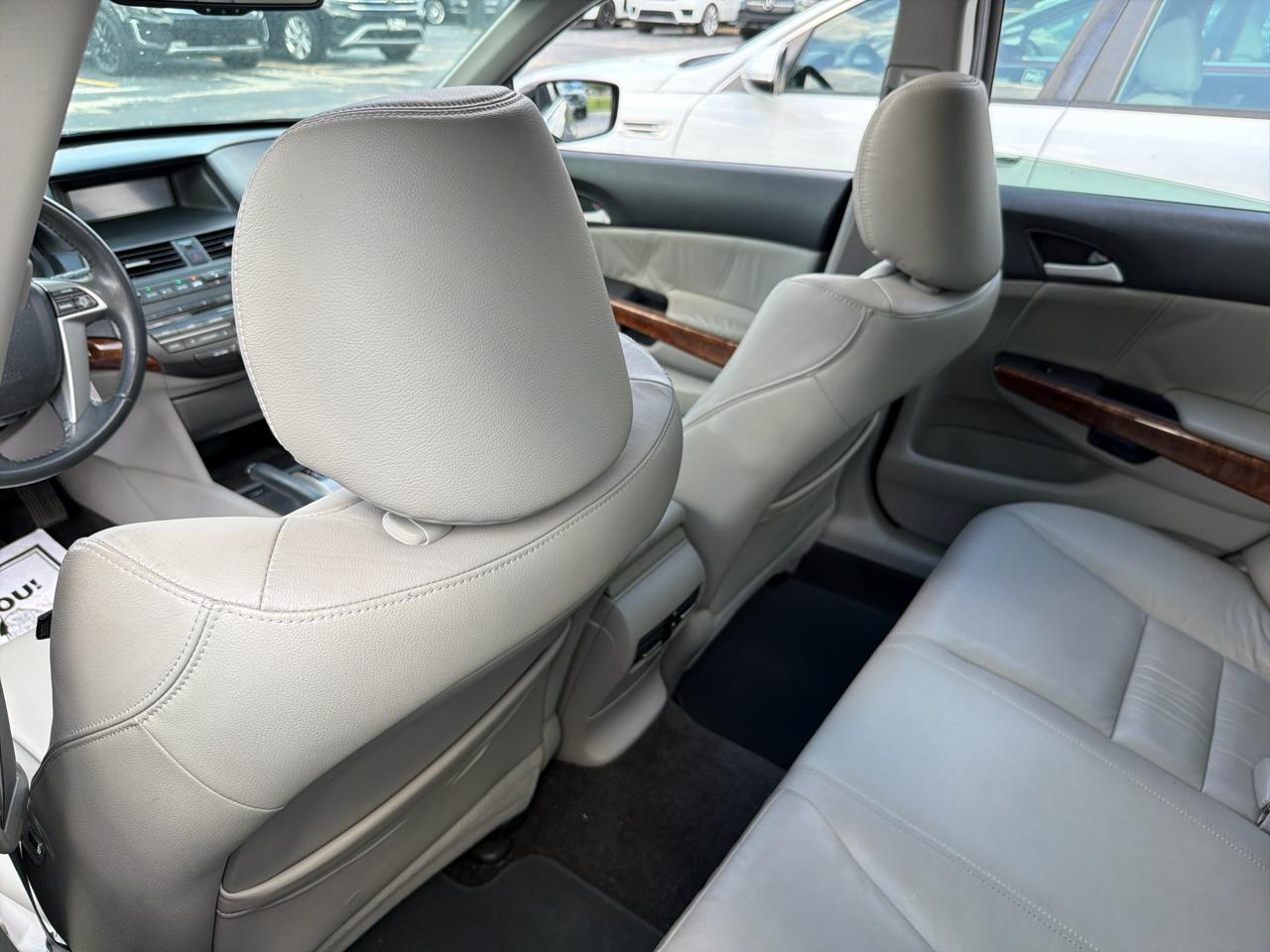 Honda Accord EX-L Sedan AT 2011