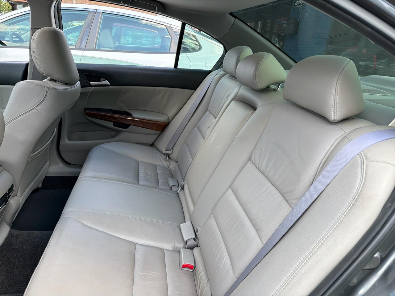 Honda Accord EX-L Sedan AT 2011