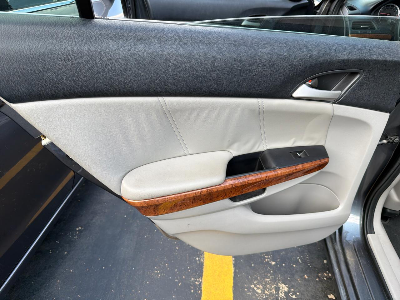 Honda Accord EX-L Sedan AT 2011