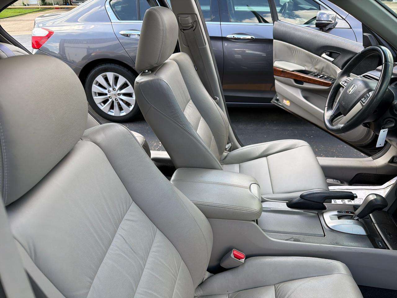 Honda Accord EX-L Sedan AT 2011