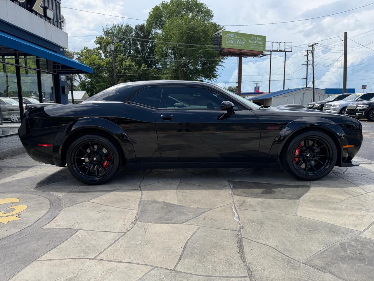 Dodge Challenger R/T Scat Pack Widebody RWD 2023