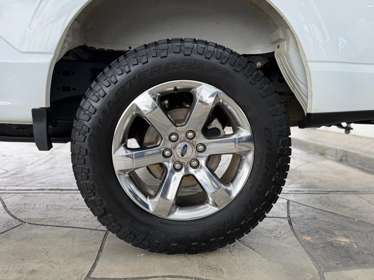 Ford F-150 Lariat 4WD SuperCrew 6.5' Box 2023
