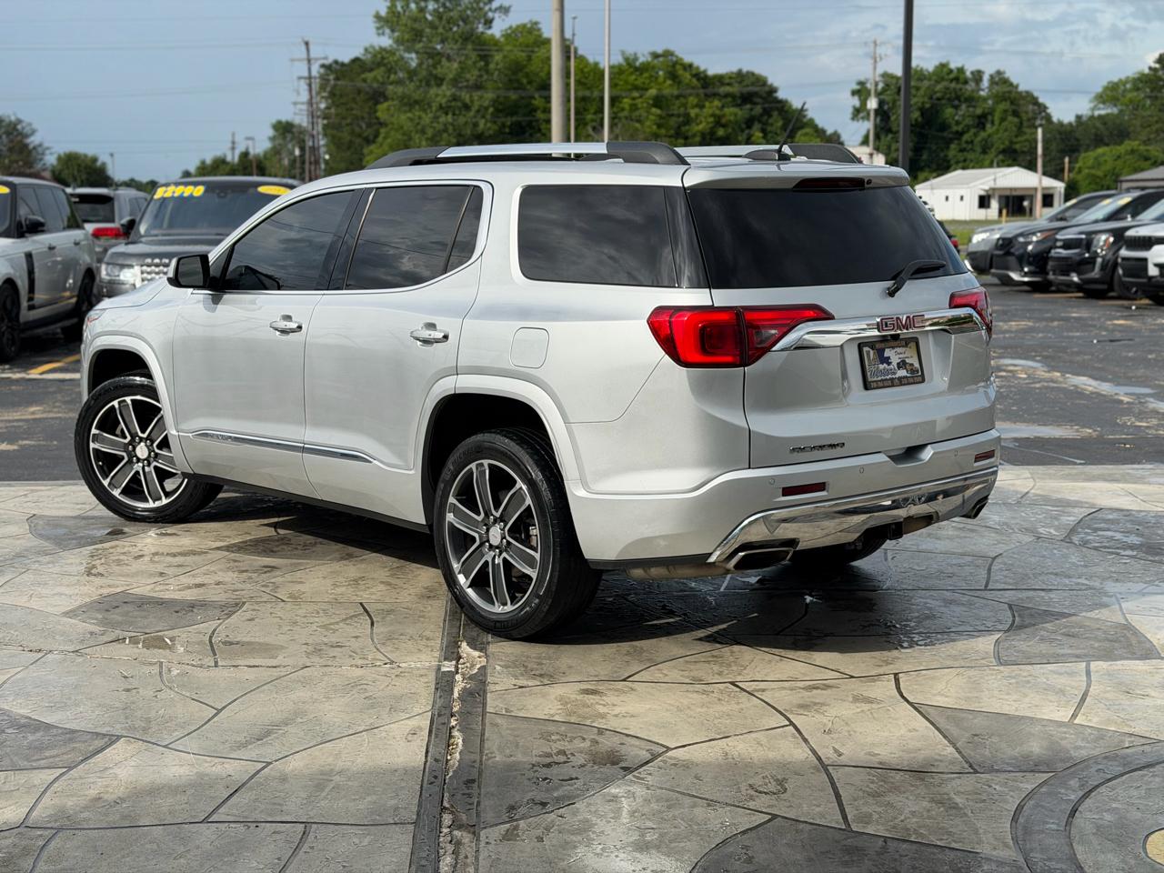 GMC Acadia Denali 2019