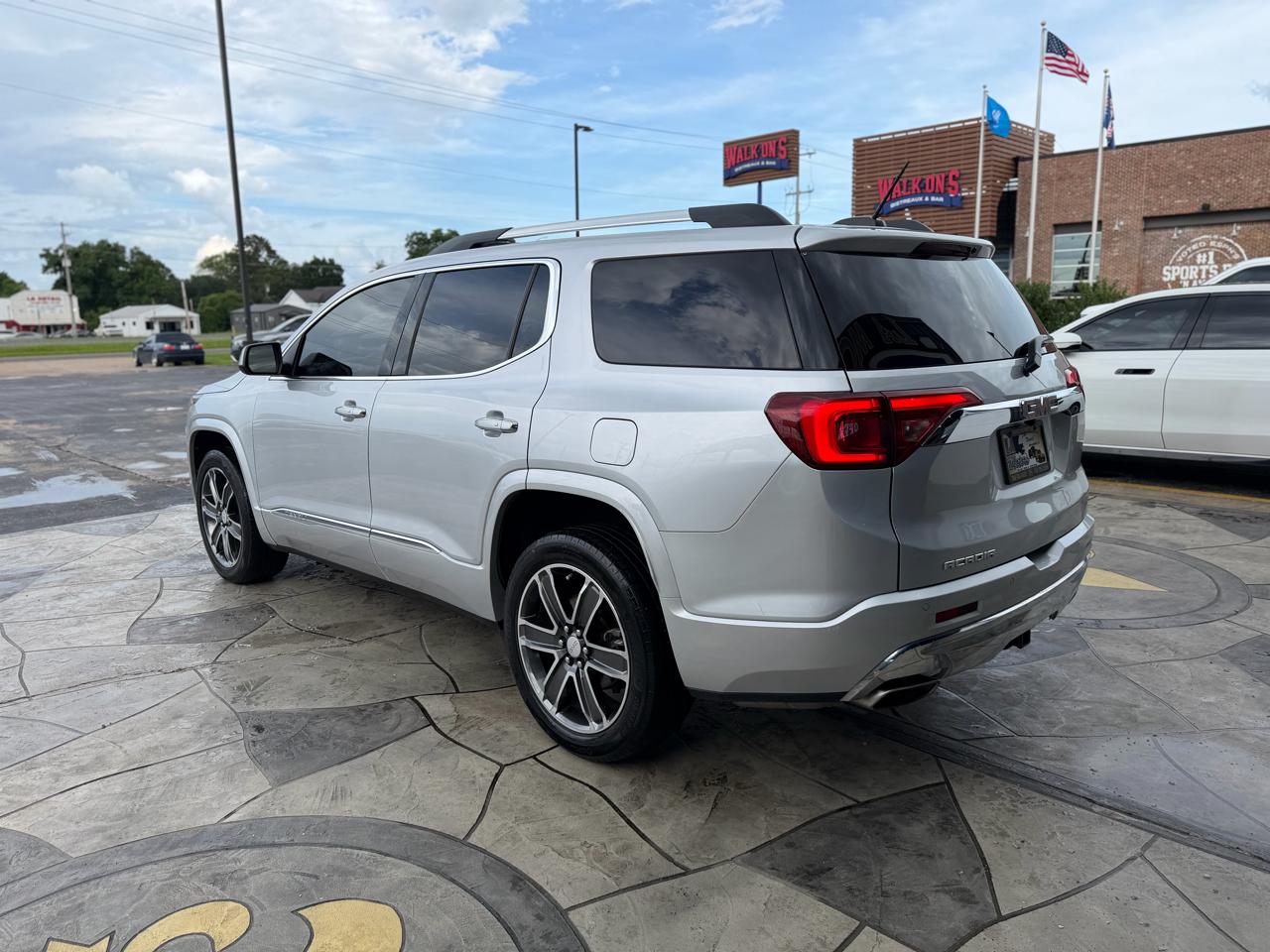 GMC Acadia Denali 2019