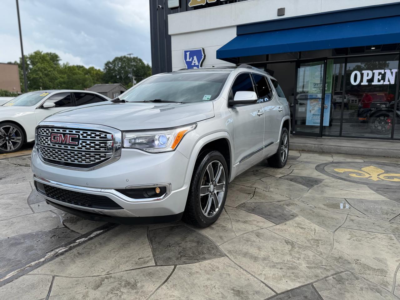 GMC Acadia Denali 2019
