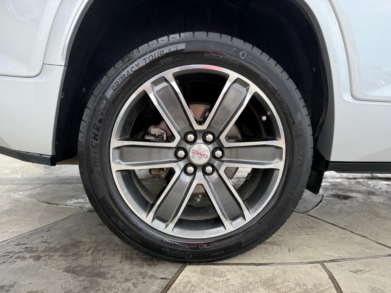 GMC Acadia Denali 2019