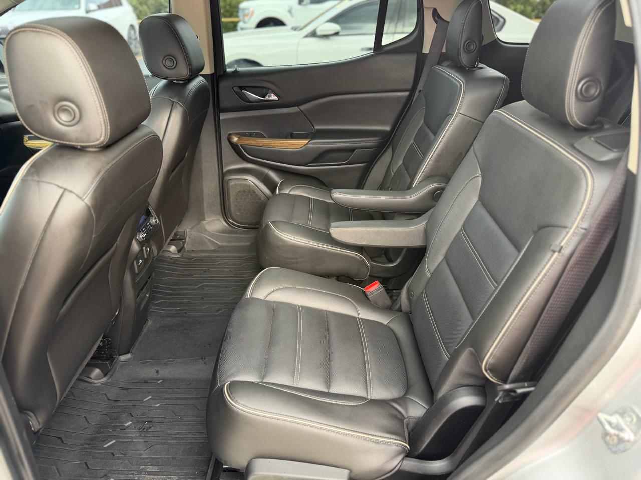 GMC Acadia Denali 2019