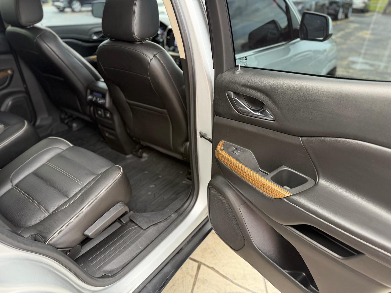 GMC Acadia Denali 2019