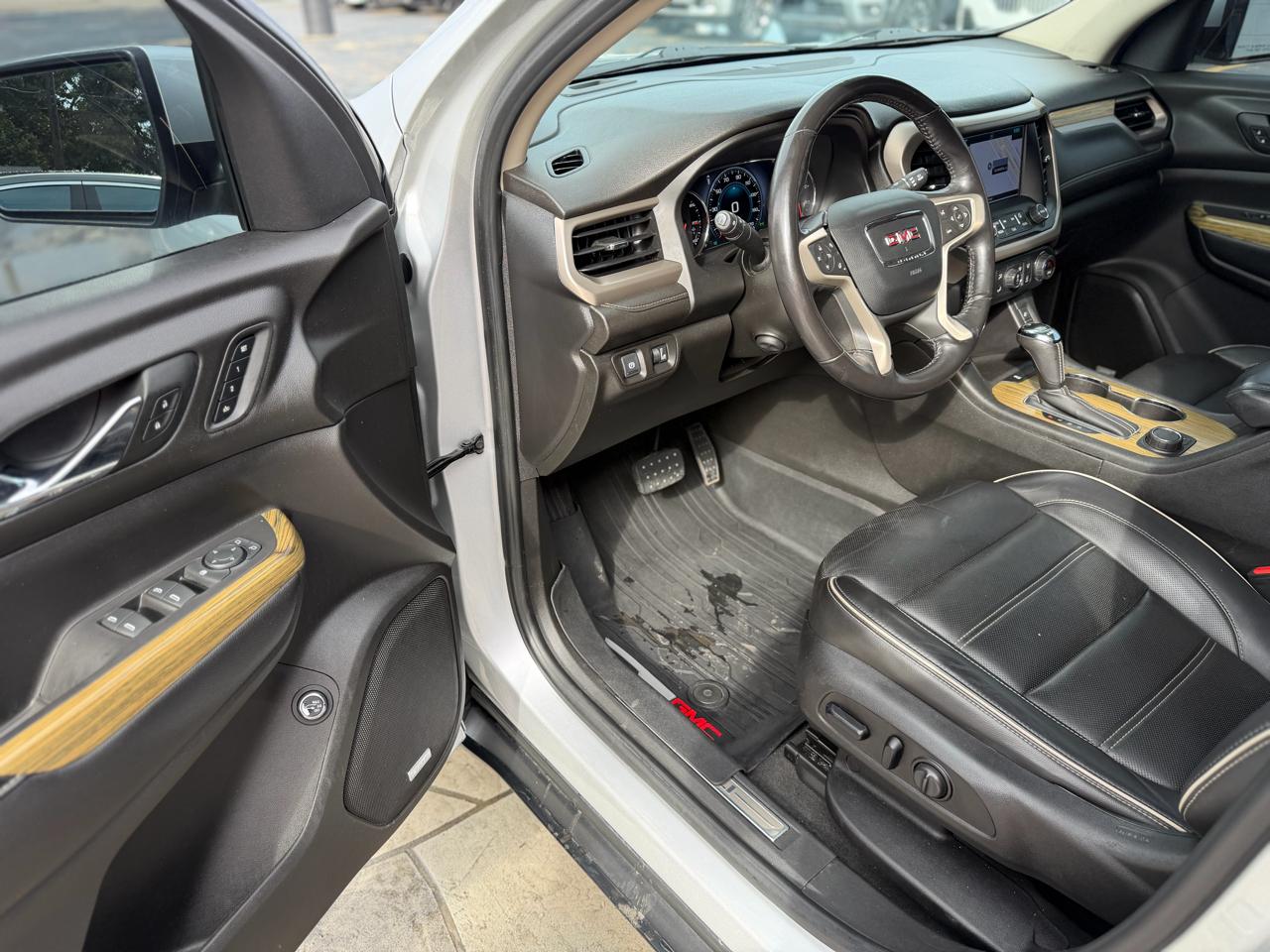 GMC Acadia Denali 2019