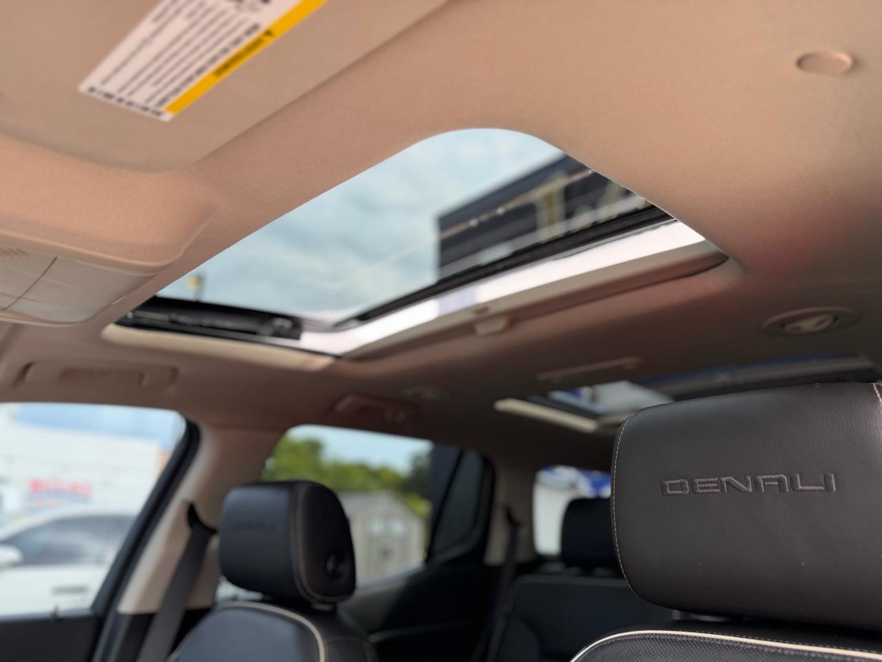 GMC Acadia Denali 2019