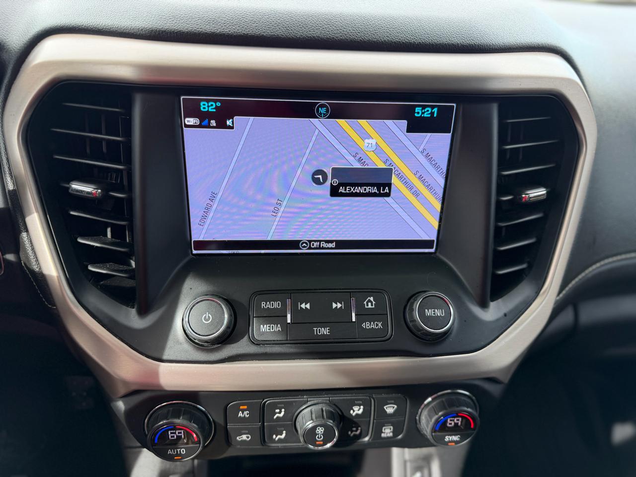 GMC Acadia Denali 2019