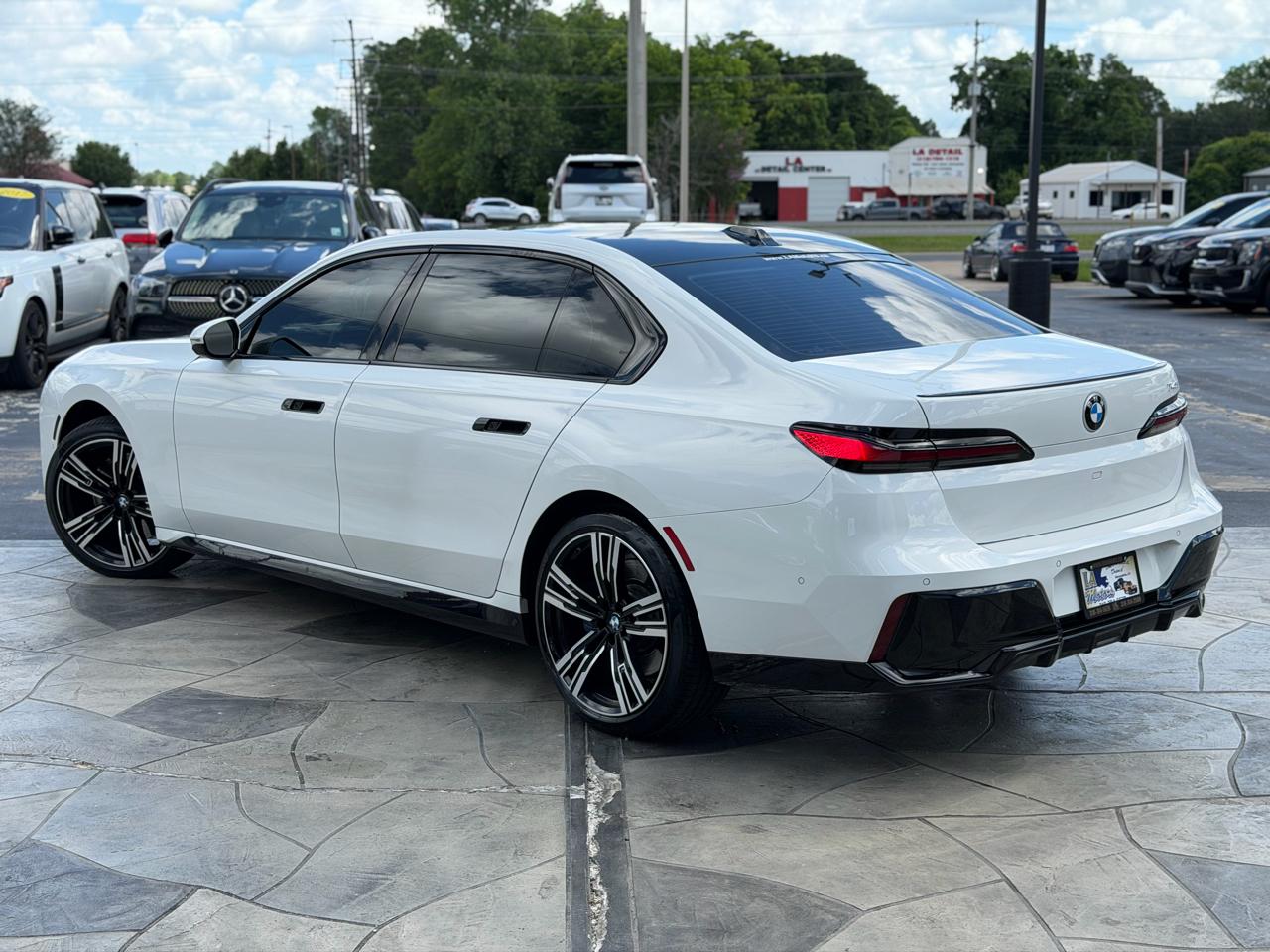 BMW 7-Series 740i 2023