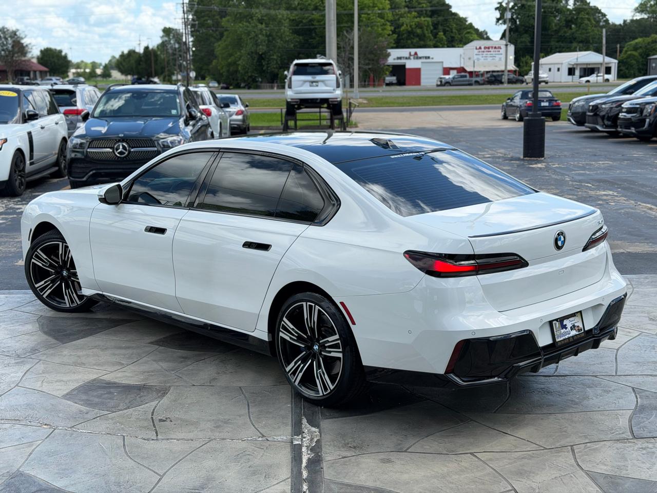 BMW 7-Series 740i 2023