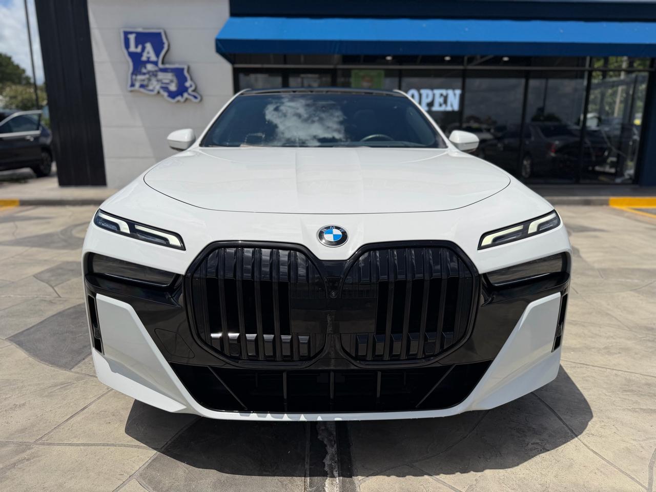 BMW 7-Series 740i 2023