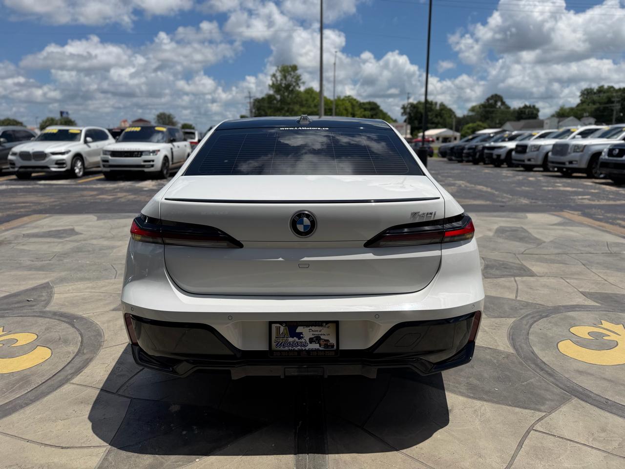 BMW 7-Series 740i 2023