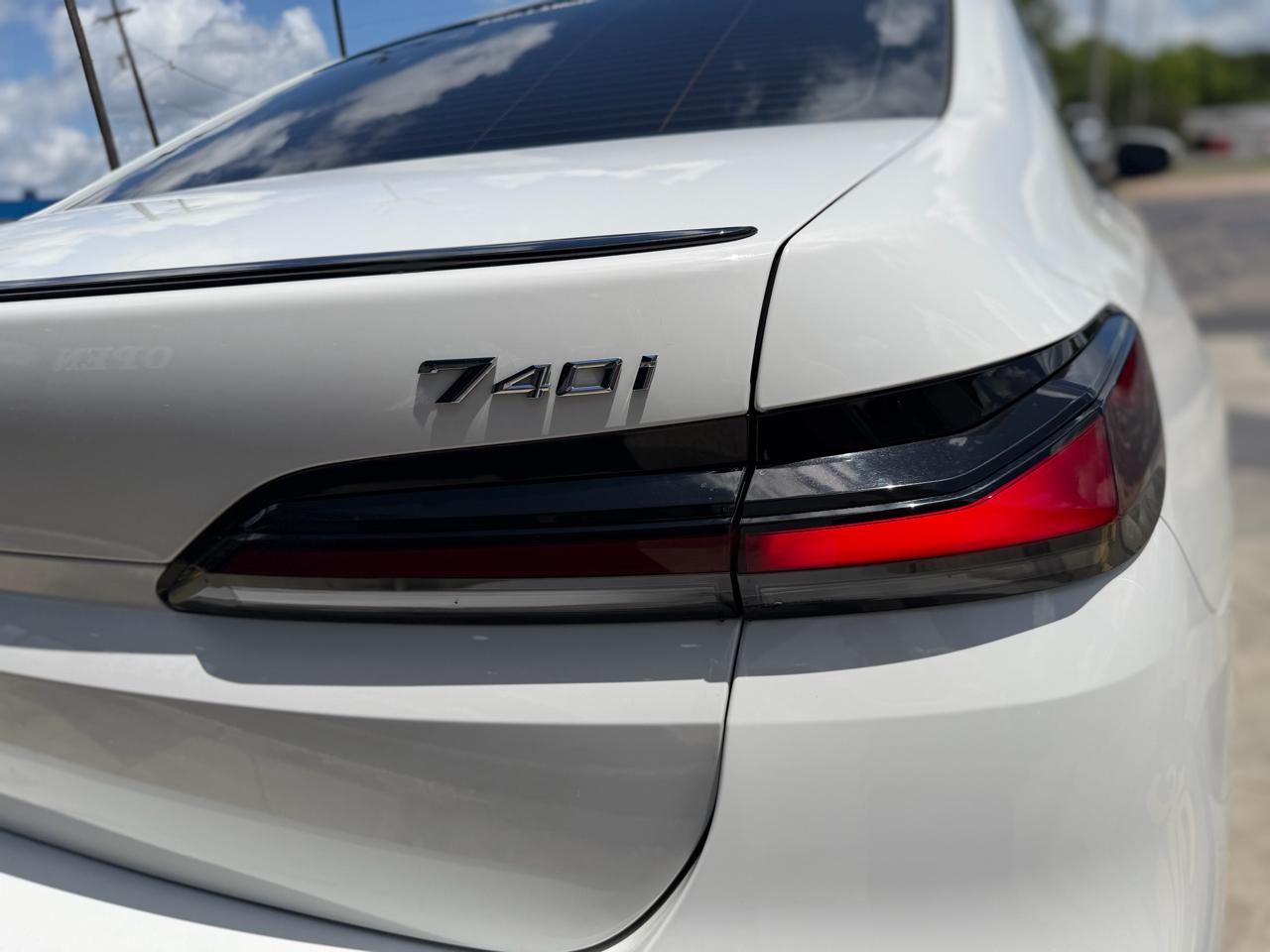 BMW 7-Series 740i 2023