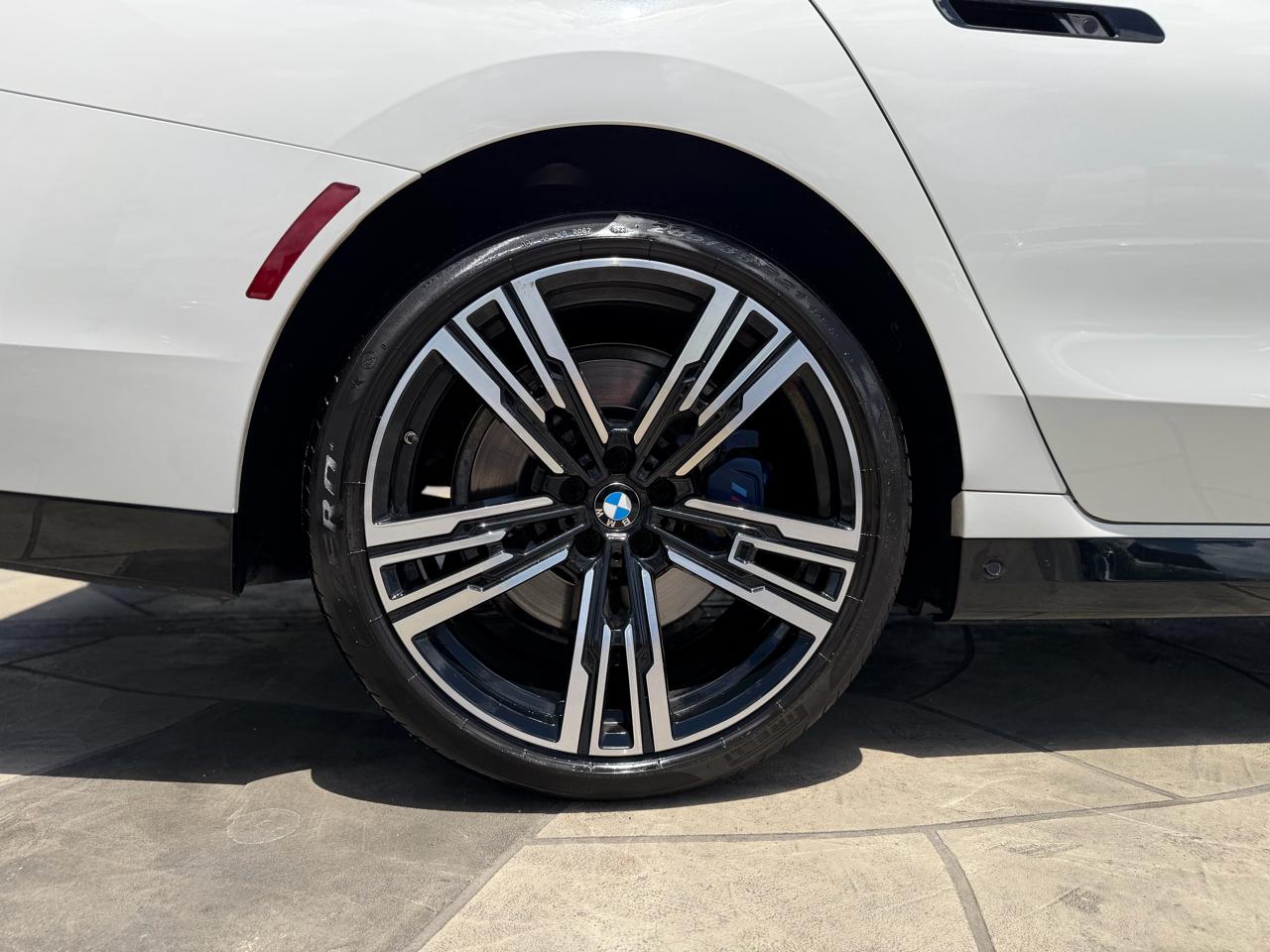 BMW 7-Series 740i 2023