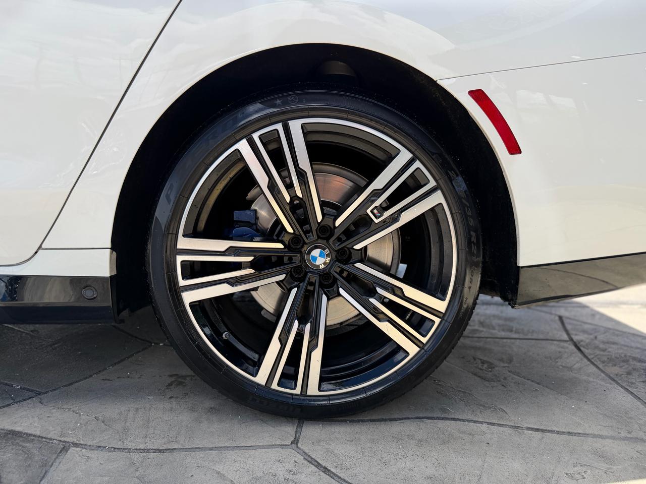 BMW 7-Series 740i 2023