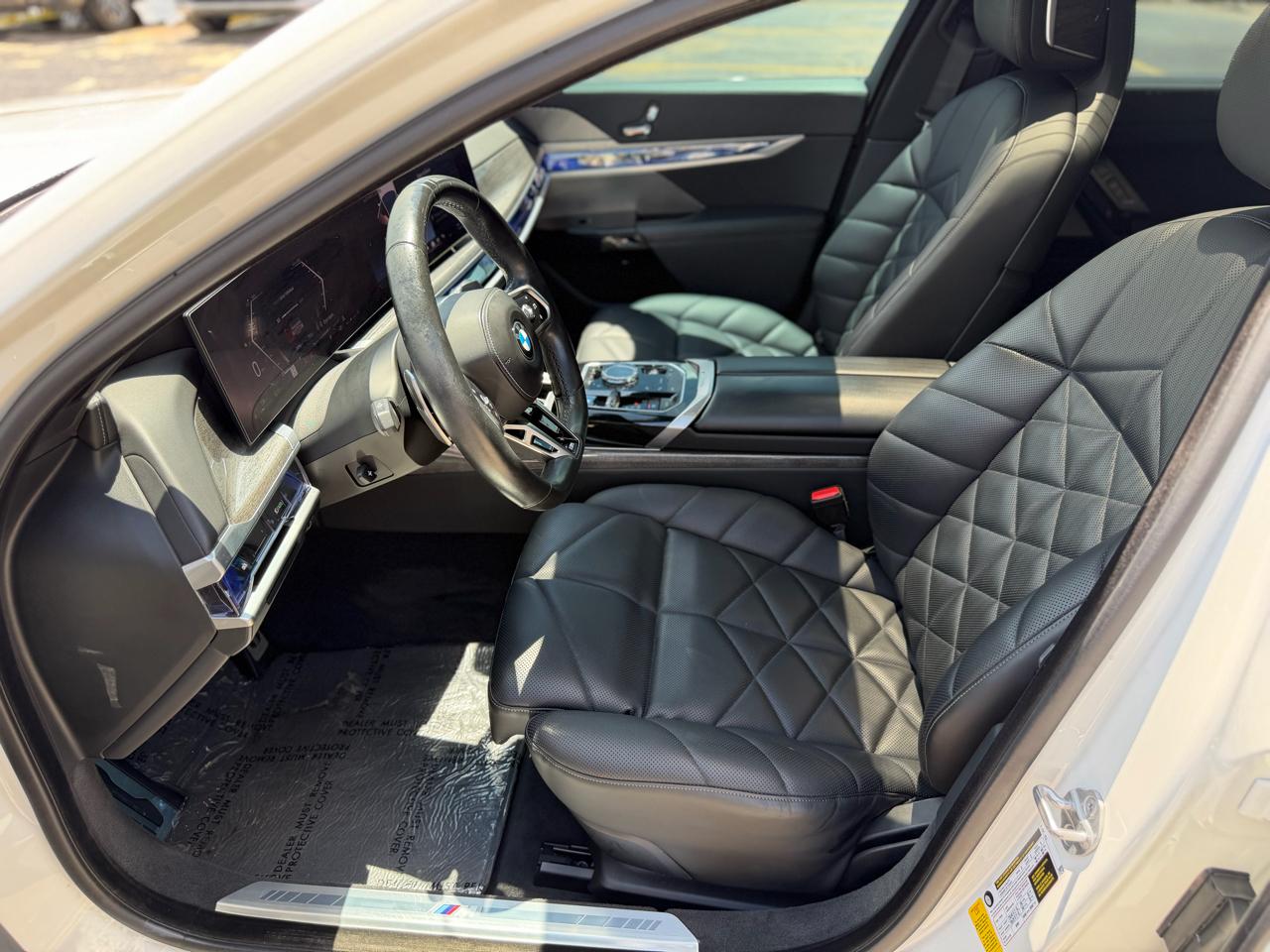 BMW 7-Series 740i 2023