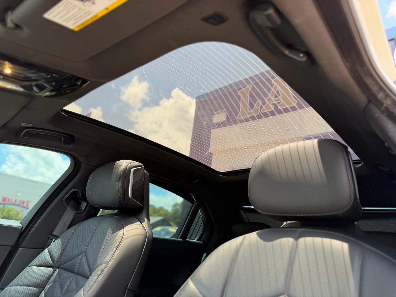 BMW 7-Series 740i 2023