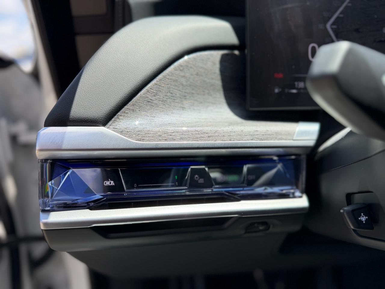 BMW 7-Series 740i 2023