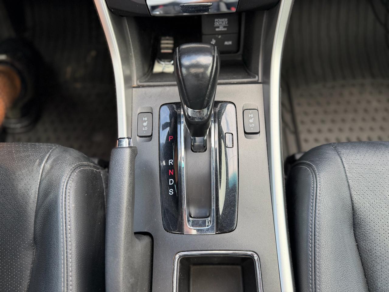 Honda Accord EX-L V6 Sedan AT 2015