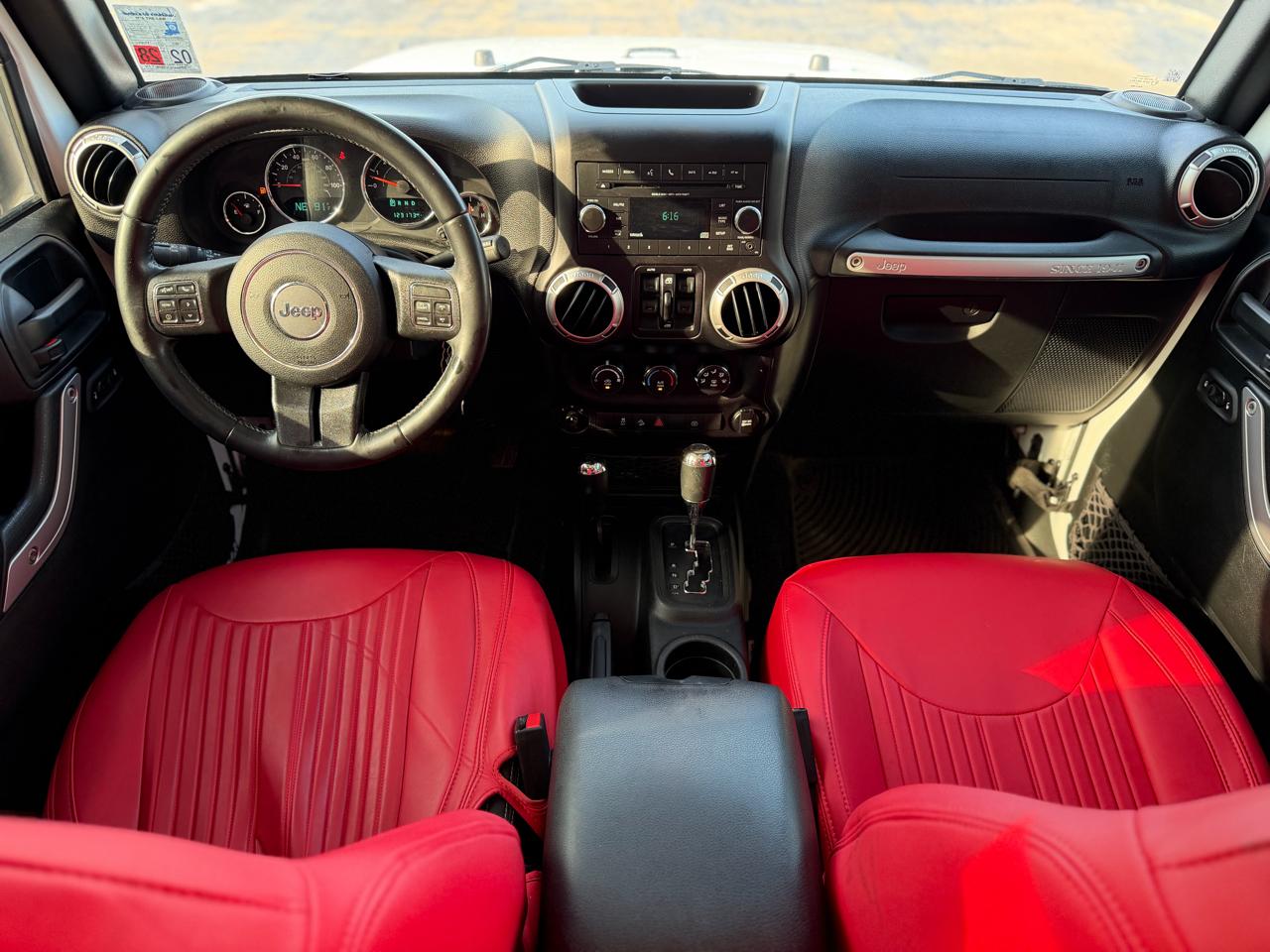 Jeep Wrangler Unlimited Sahara 4WD 2017