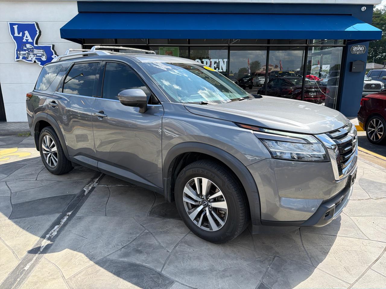 Nissan Pathfinder SL 2023